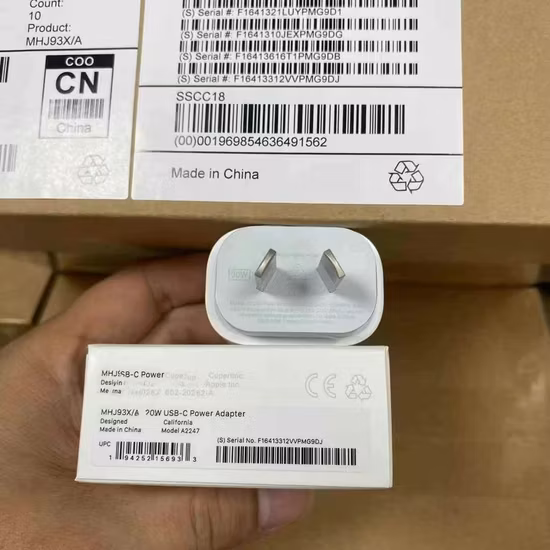 Adattatore di alimentazione Pd+QC da 20 W con caricabatterie per telefono con certificato UKCA RoHS